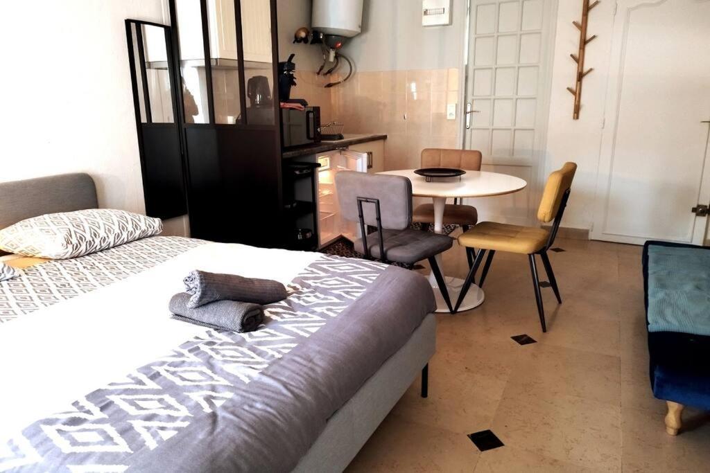 Paule - Studio Climatise Au 3Eme Place Pie 2Pers Avignon Exterior photo